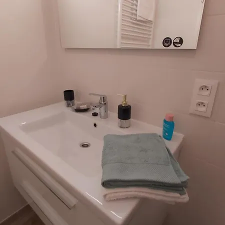 Courbevoie アパート ルーバン・ラ・ヌーブ