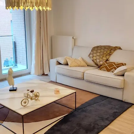 アパート Courbevoie ルーバン・ラ・ヌーブ